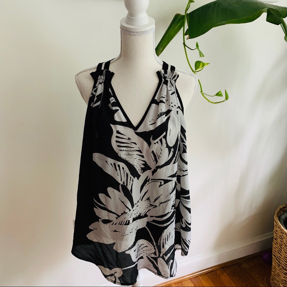 SALE: 3x$15: Karen Kane Floral Tank Top Size XL